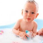 5 Cara Memilih Sabun Bayi dan Cara Merawat Kulit Kering Si Kecil